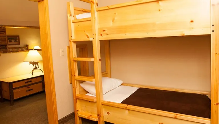 The bunk beds in the cabin in the KidCabin Suite (Balcony/Patio)